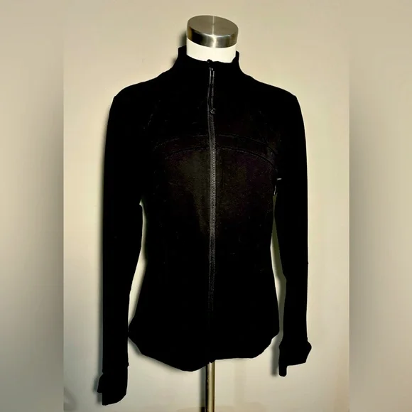 Ladies Sz 12 Black LuLuLemon Define Jacket *Luon Pre-Owned Excellent Condition - Picture 1 of 5